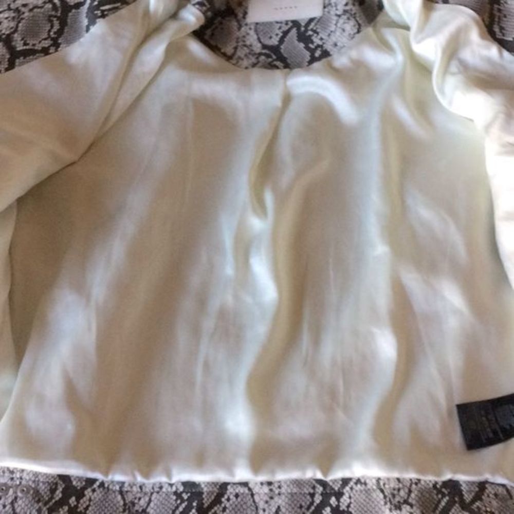 Blank NYC‎ Break Away Snakeskin Moto Jacket Size Med NWT - Picture 5 of 12